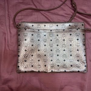 MCM Crossbody Pouch - Medium monogram ( BLUSH/ GOLD )